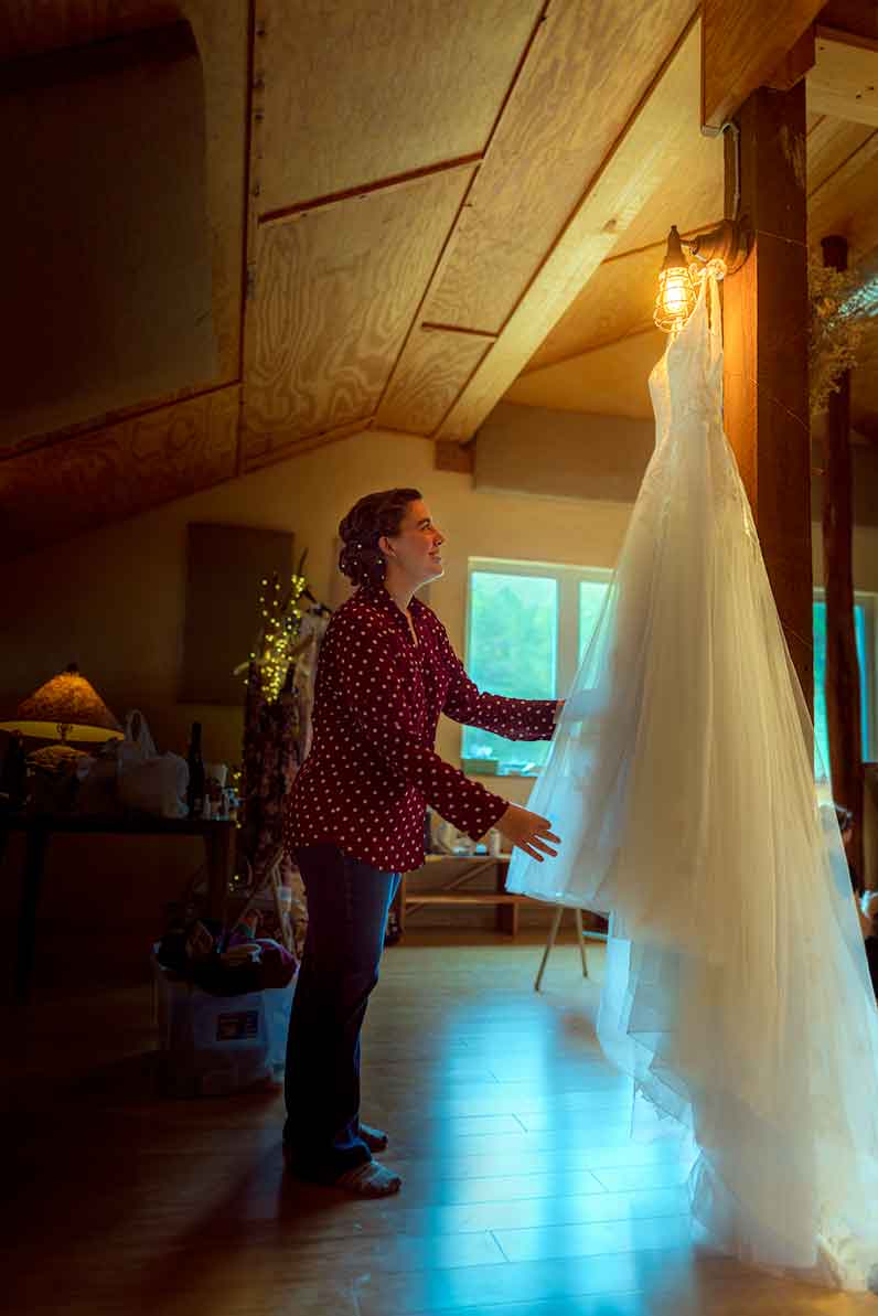 Bridal prepare the dress